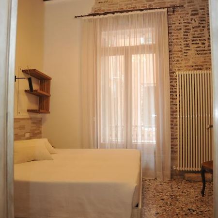 3C B&B Velence Szoba fotó